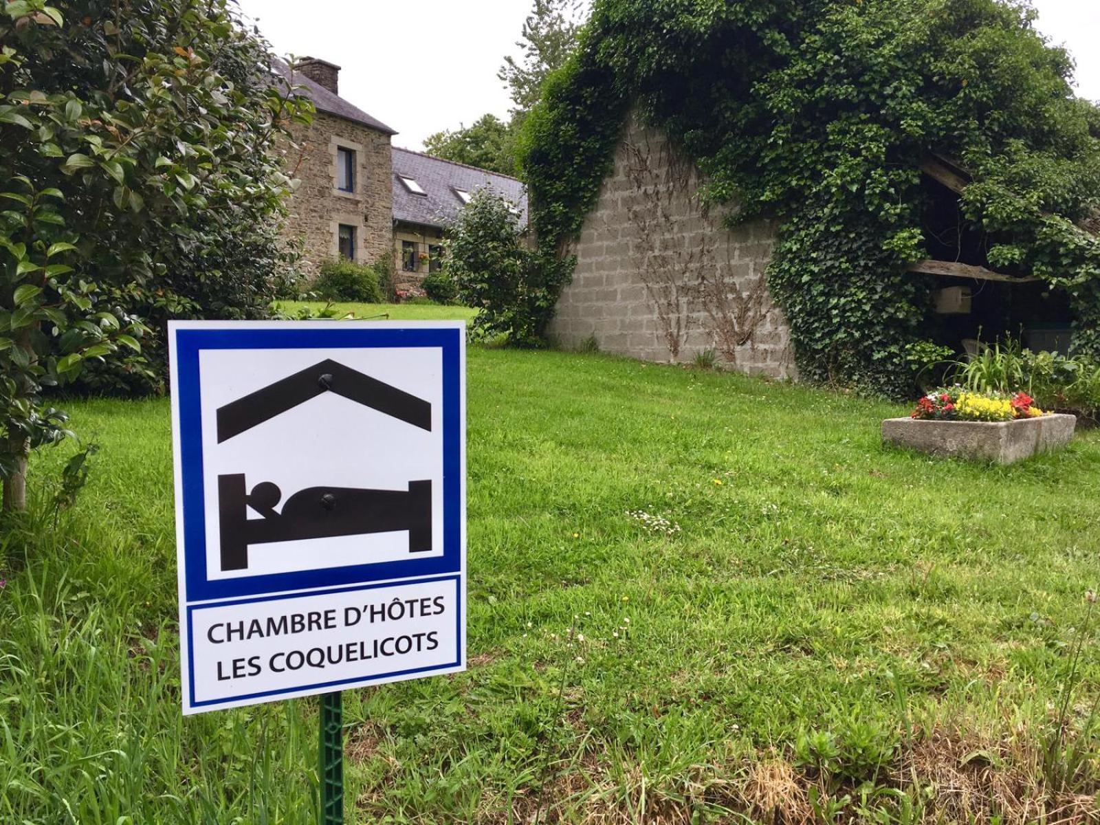 Saint-Urbain Les Coquelicots住宿加早餐旅馆 外观 照片